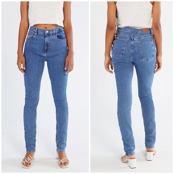Urban Outfitters Denim - NWT UO BDG High-Waisted Longline Girlfriend Jeans